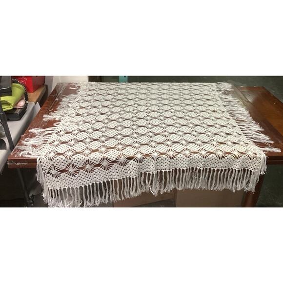 Vintage Crochet Bedspread Or Tablecloth - 42x40” - Picture 3 of 8